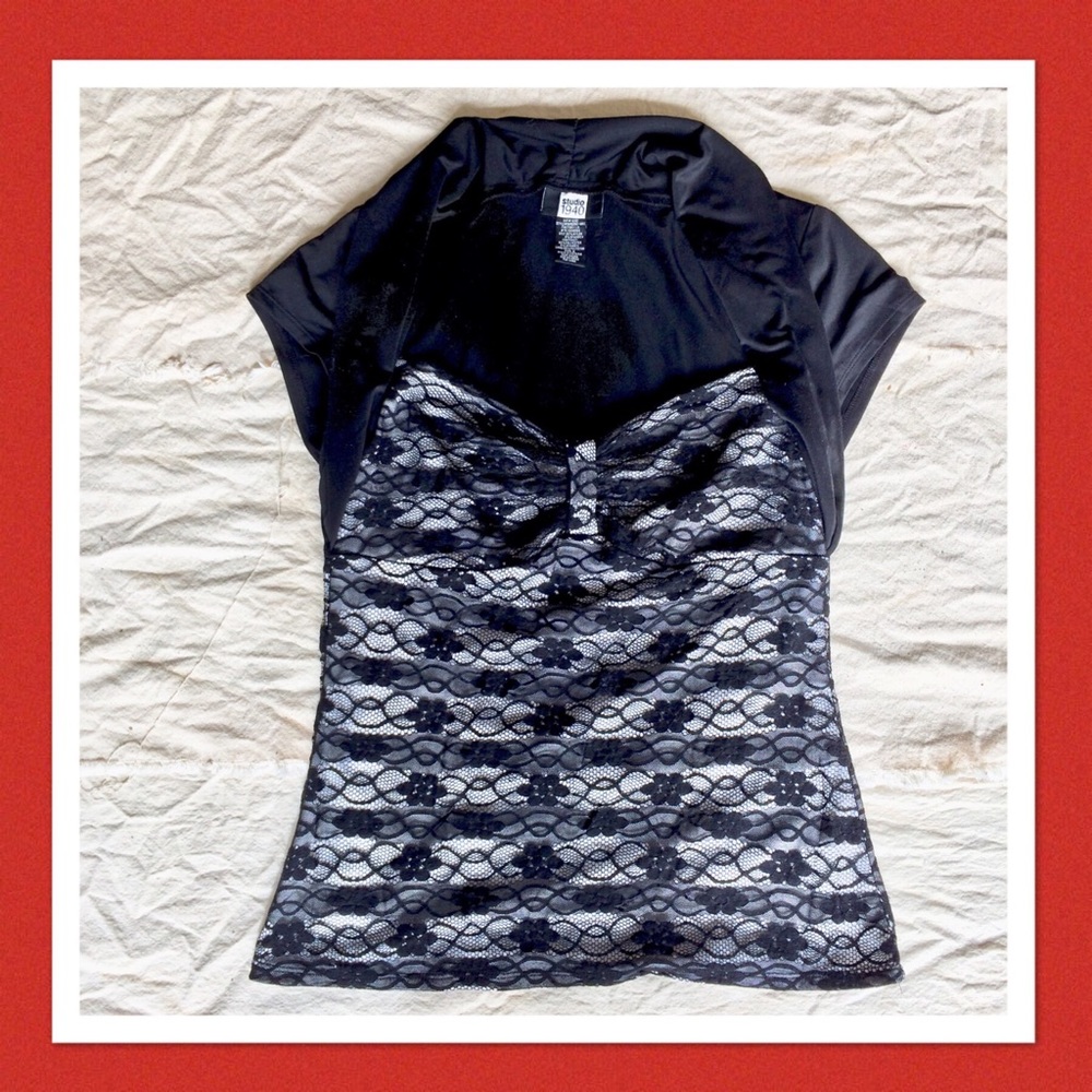 ❣️2/$20❣️ Studio 1940 Black and White Lace Blouse